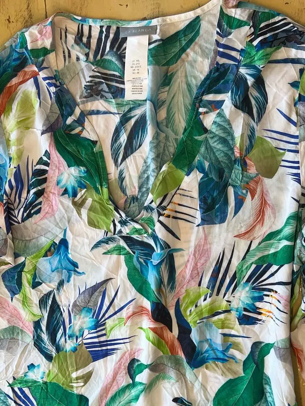 La Blanca In The Moment Tropical Floral Print V-Neck  Tunic Cover-Up